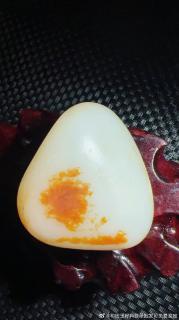 收藏款新疆和田玉籽料原石,真皮真色,白度一级白,黄皮白肉,皮色非常有