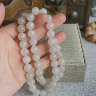 藕粉和田玉项链搭配小技巧,温柔翻倍✨