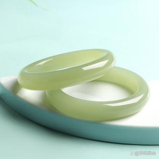 和田玉手镯怎么选好!推荐4个质量好的和田玉手镯!