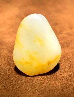 《懒虫玉府:掌握这些要素,轻松挑选优质和田玉》